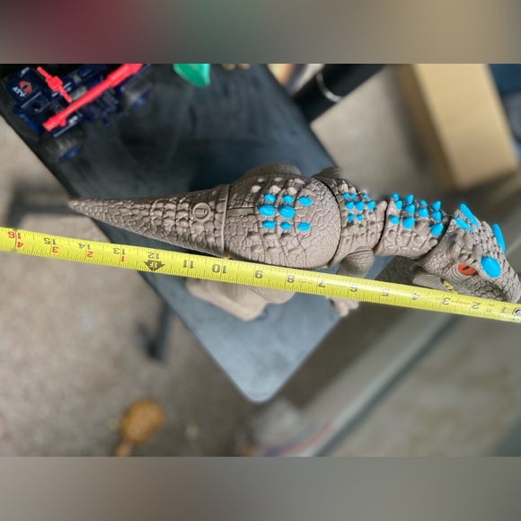 Imaginext 16” Jurassic World Thrashing Indominus Rex Dinosaur - Picture 5 of 11